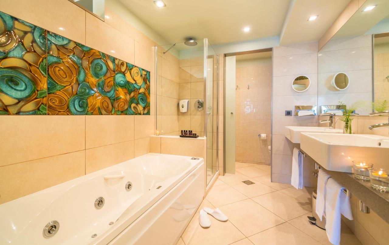 Hotel & Spa Terraza 4 Sup Roses Ngoại thất bức ảnh