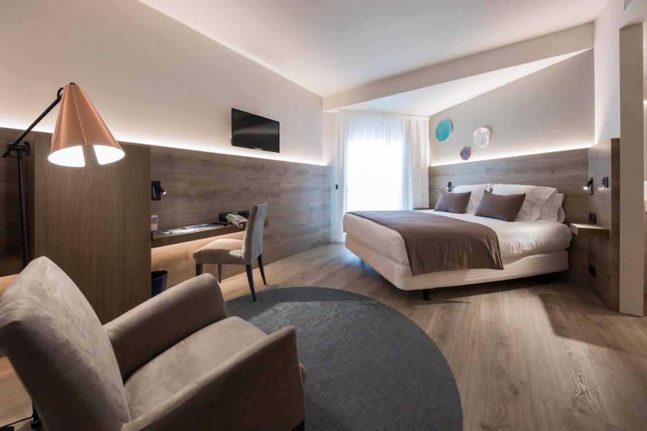 Hotel & Spa Terraza 4 Sup Roses Ngoại thất bức ảnh